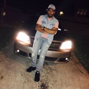 Meet your Posher, André